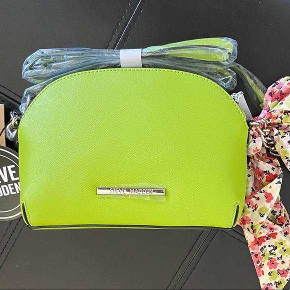 NWT Steve Madden Mini Dome Crossbody Bag with Scarf- Lime Green - Picture 2 of 10